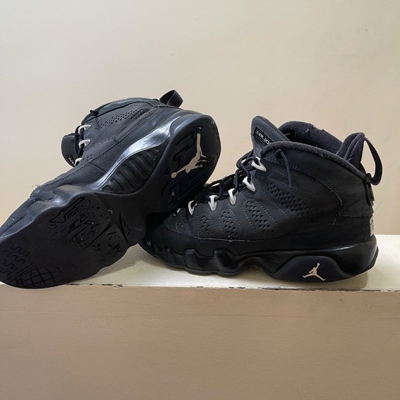 Shoes - Air Jordan